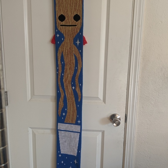 Guardians of the Galaxy Funko scarf - Picture 2 of 2